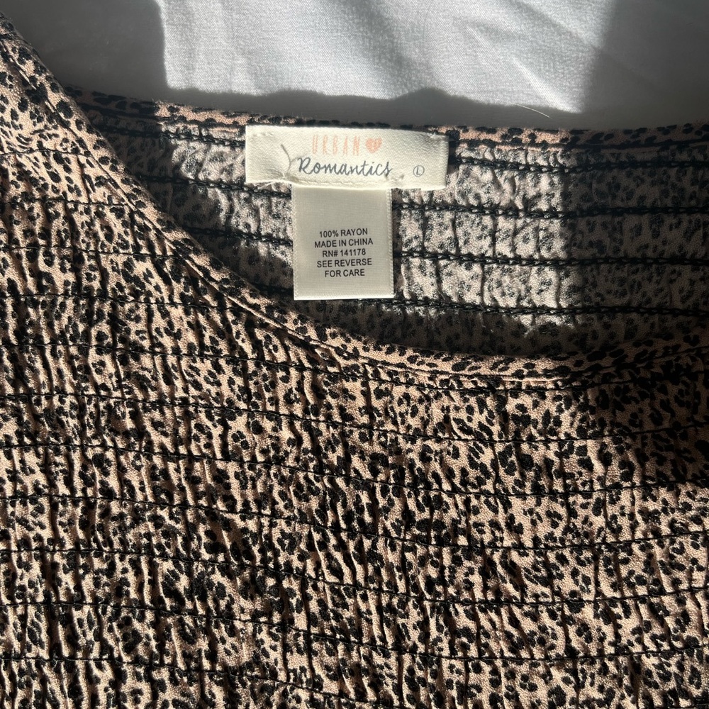Urban Romantics Cheetah Long Sleeve Top - Picture 3 of 5
